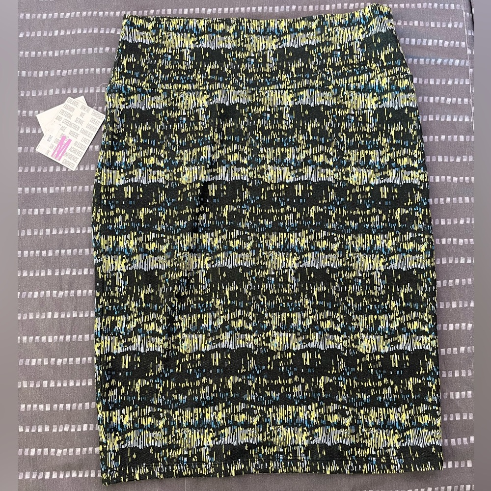 Medium Lularoe Cassie, NWT
